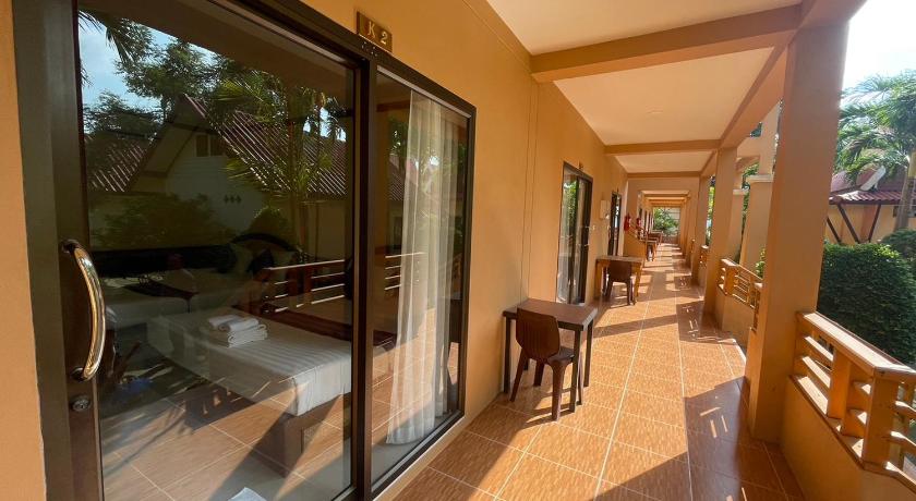 Image of Family Room 1