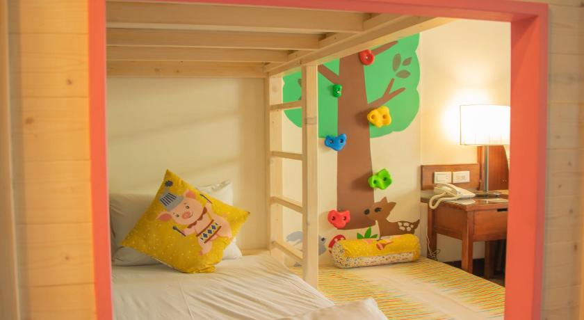 Image of Children Theme Family Room 14