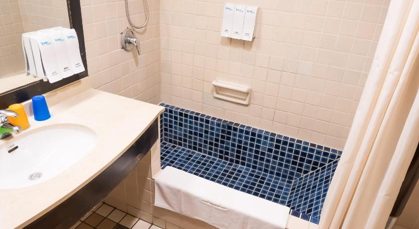 Image of Superior Double Twin Room 11