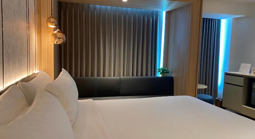 Image of Junior Suite 9
