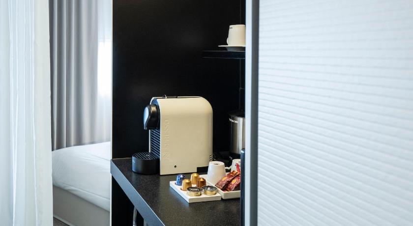 Suite deluxe with queen-size bed 이미지 14