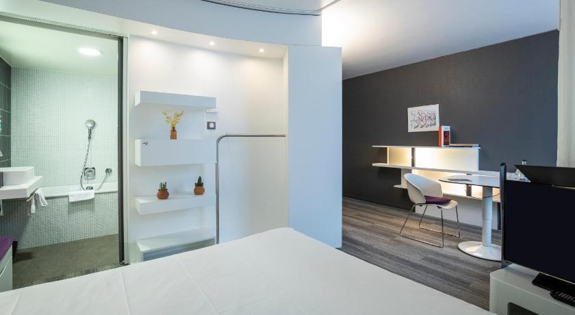 슈페리어 트리플 (더블베드 1개 + 싱글베드 1개) (Superior Triple (1 Double Bed and 1 Single Bed)) 이미지 6