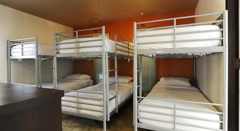 Image of 1 Person in 6-Bed Dormitory - Mixed 1
