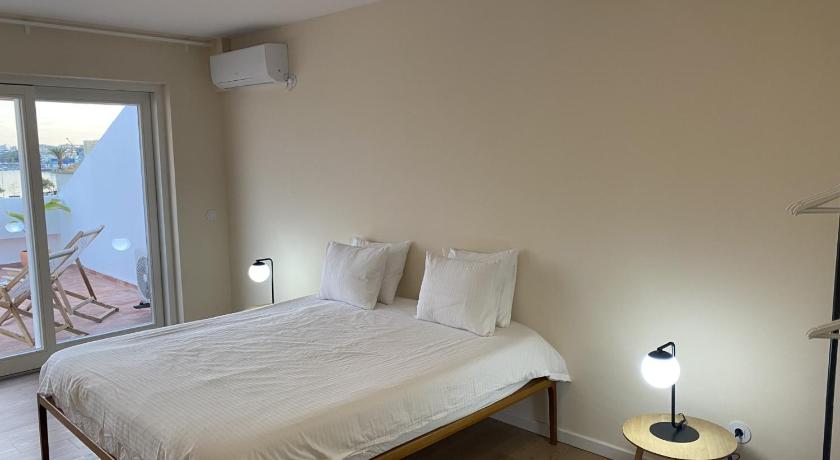 Image of Superior Suite with Sea View 3