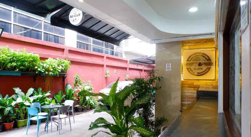 Bangkok Usman Halal Home 2-Star Hotel view