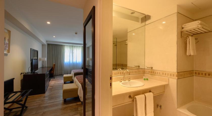 Image of Standard Twin Room 2