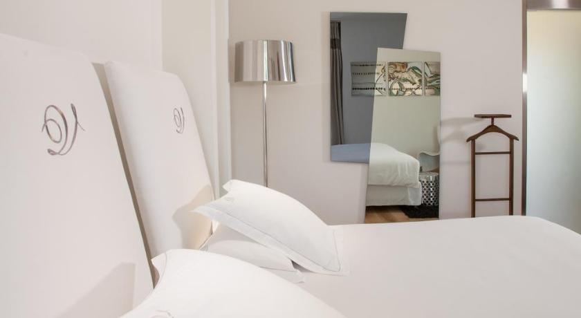 Image of Deluxe Terrace 15