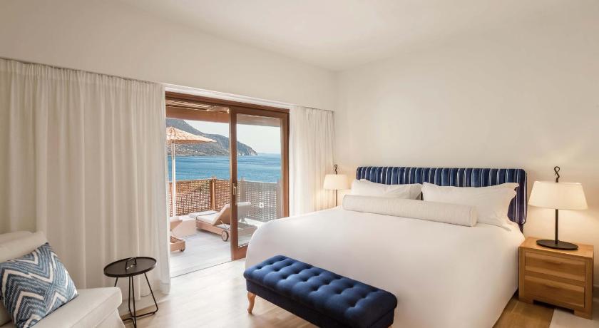 Image of Deluxe Suite Sea View 3