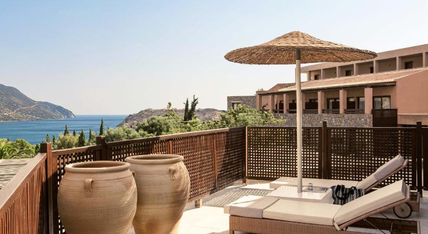 Image of Deluxe Suite Sea View 1