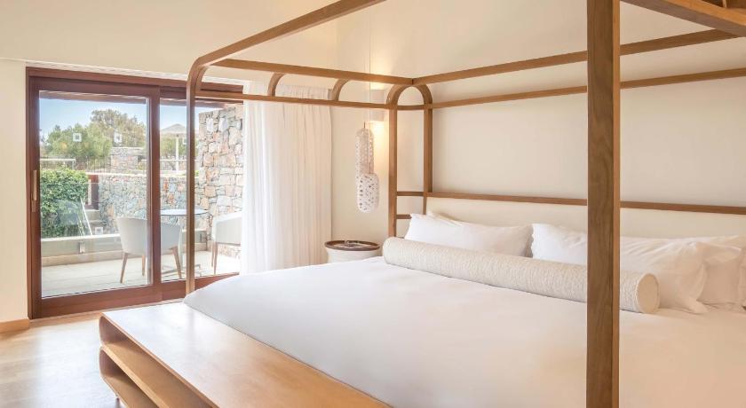 Image of Blue Maisonette Suite Private Heated Pool 0
