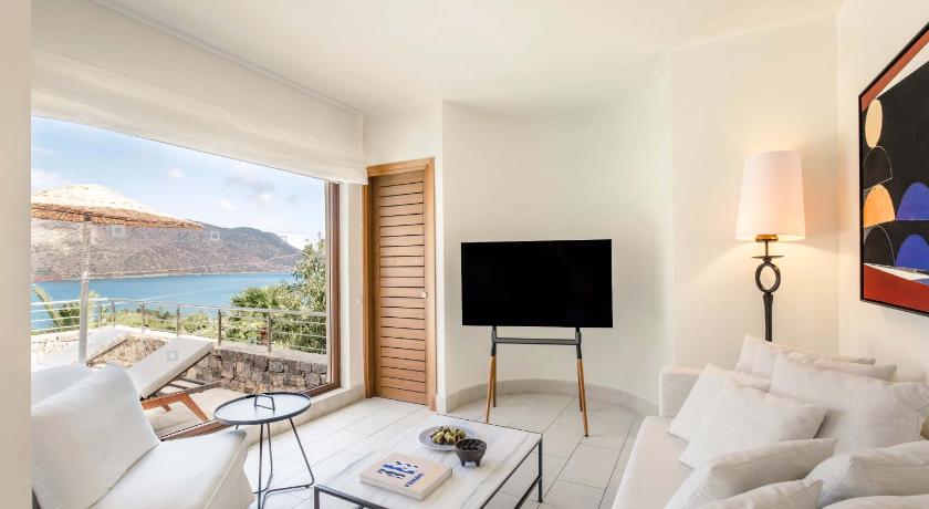 Image of Island Suite Sea View Private Heated Pool 1
