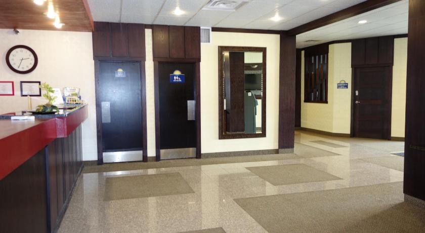 Days Inn by Wyndham Vermilion photo