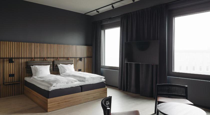 Image of Deluxe Family Room 0