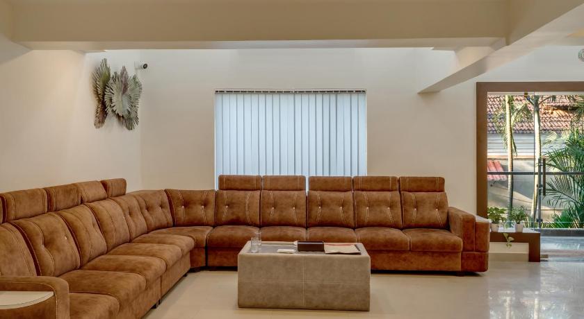La Baga Beach Hotel - image 34