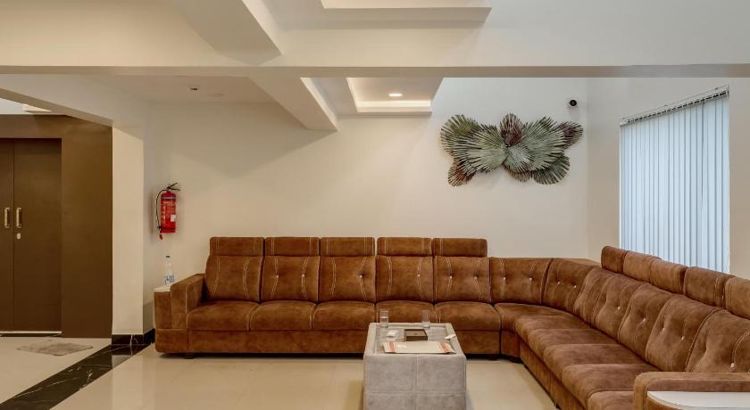 La Baga Beach Hotel - image 36