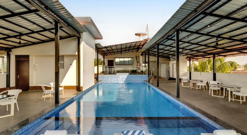 La Baga Beach Hotel - image 4