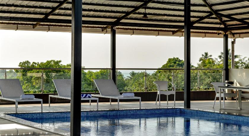 La Baga Beach Hotel - image 8