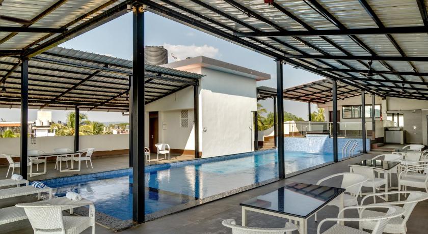 La Baga Beach Hotel - image 16