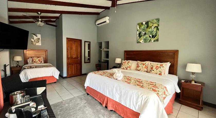 Image of Premium Triple Room 3