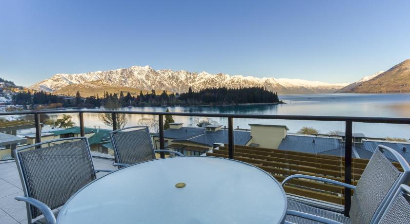 Image of 3 Bedroom Lake View Apartment 1