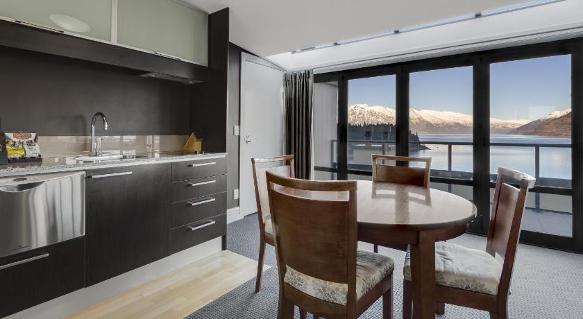 Image of 2 Bedroom Lake View Suite 4