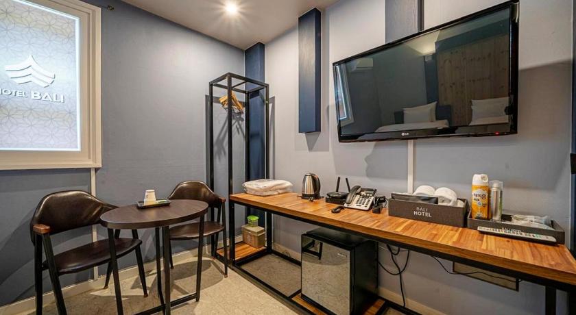 忠州 Bali Hotel 3つ星 ホテル 外観