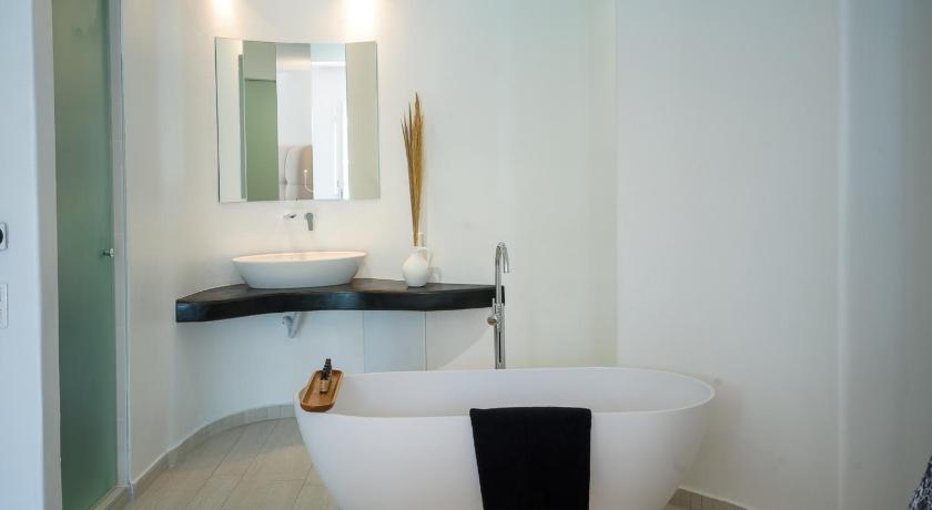 Arte And Mare Luxury Suites And Spa Hotel - image 6