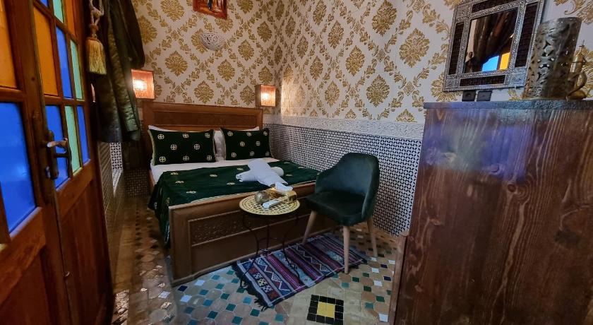 Image of Double Room with Extra Bed 1