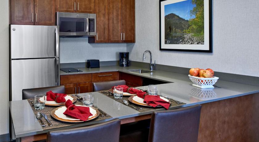 Image of 1 Bedroom Suite, 1 King, Sofa bed 7