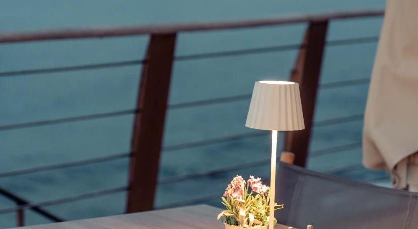Maistrali Sea View Apartments - image 3