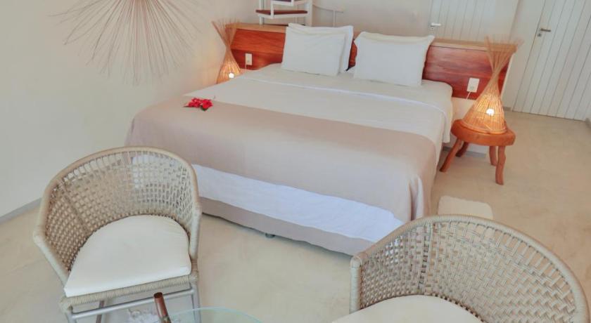 Image of Deluxe Suite Sea View with Jacuzzi 0