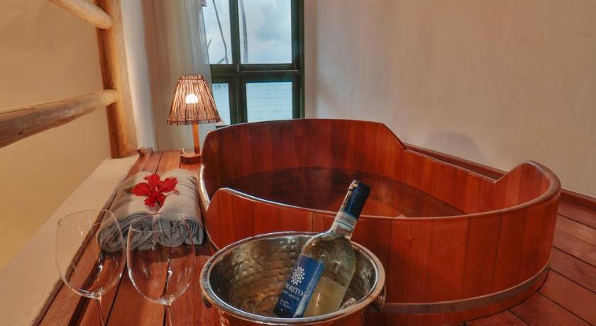Image of Loft Suite Sea View with Jacuzzi 7