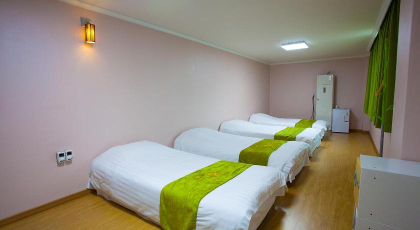 Jeju R Guesthouse photo
