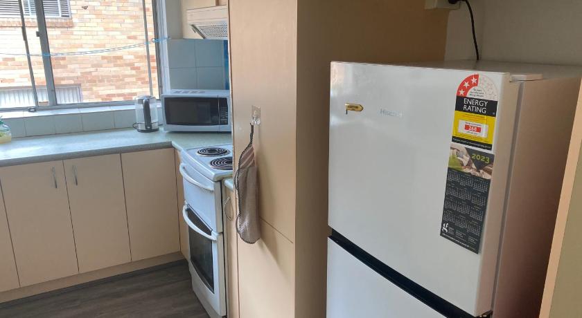 2bedroom entire unit freeparking walktotrain&ferry - image 2