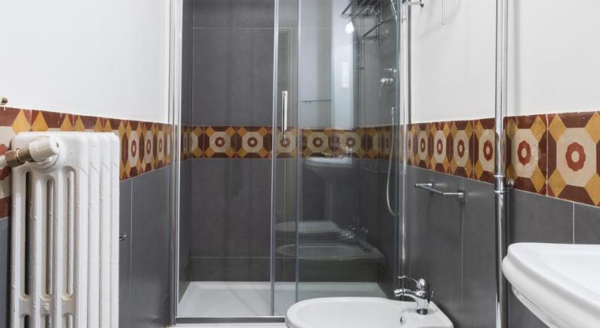 Image of Deluxe Double Room with Balcony 12