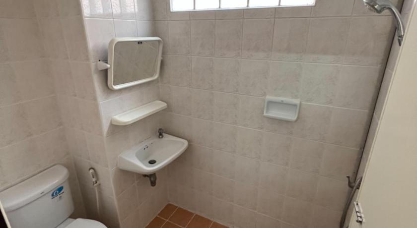 Pimravee Apartment (Yaek 12) - main image