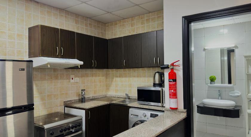 Luxury & Centric Flat with Balcony views in Marina - image 2