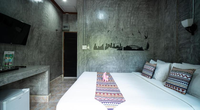 Image of Deluxe Room 2