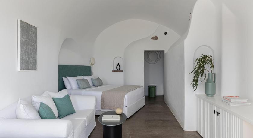 Image of Superior Suite with Plunge Pool 9
