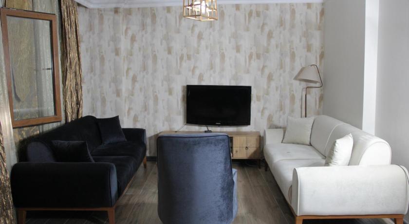 SOLO SUITE HOTEL - image 14