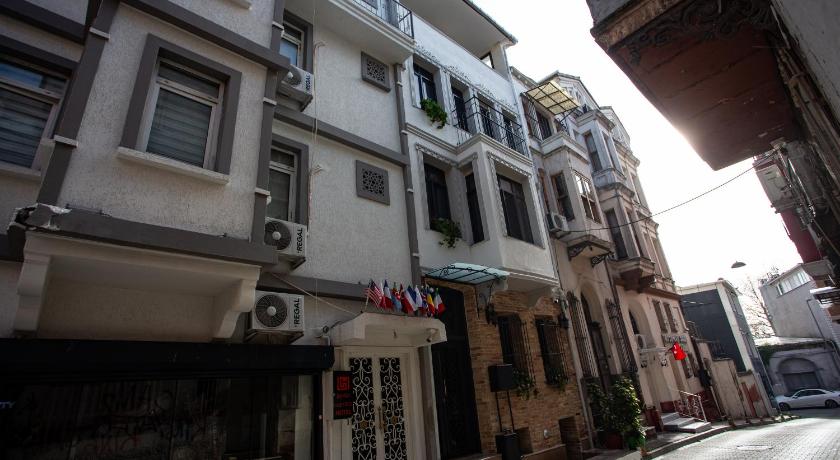 Sayina Hotel - image 9