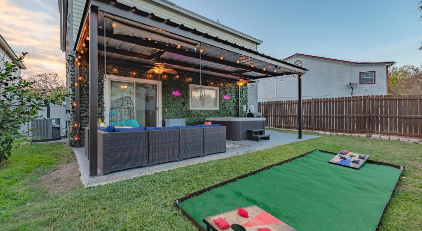サンアントニオ GameRoom, BBQ & Hot-tub by Lackland & SeaWorld 4つ星 宿泊施設 客室