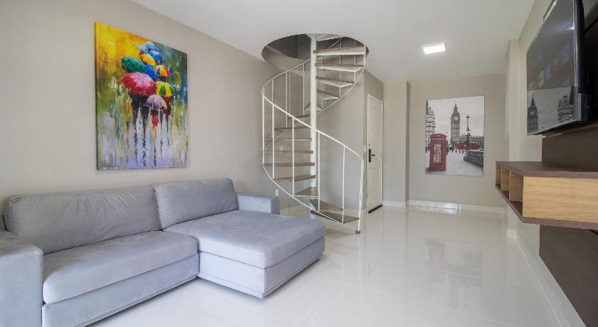 CB62 - Duplex, 4 Dorm Climatizados, Churrasqueira