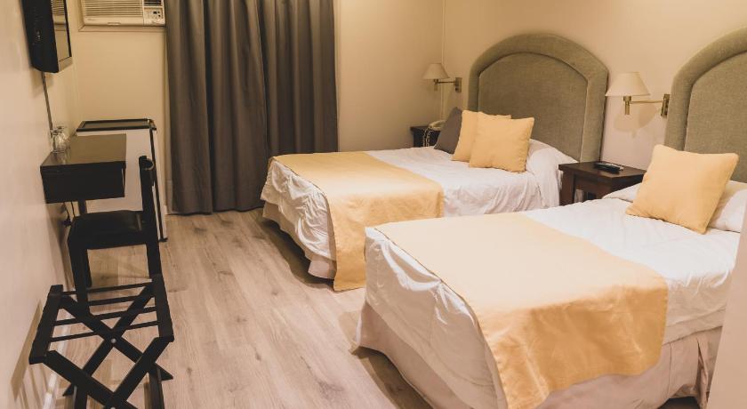 Image of Triple Room 4