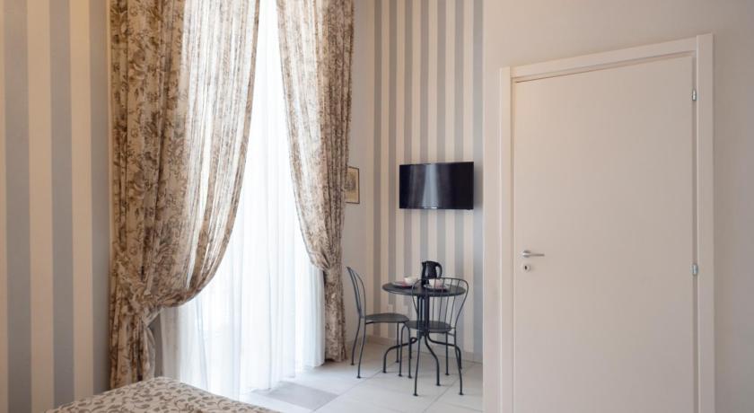 Image of Double Room with Balcony 5