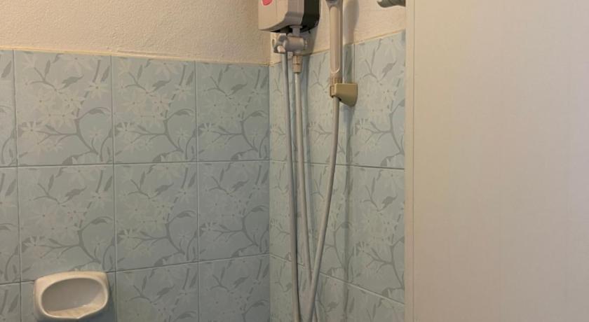 Image of Triple Room with Bathroom 4