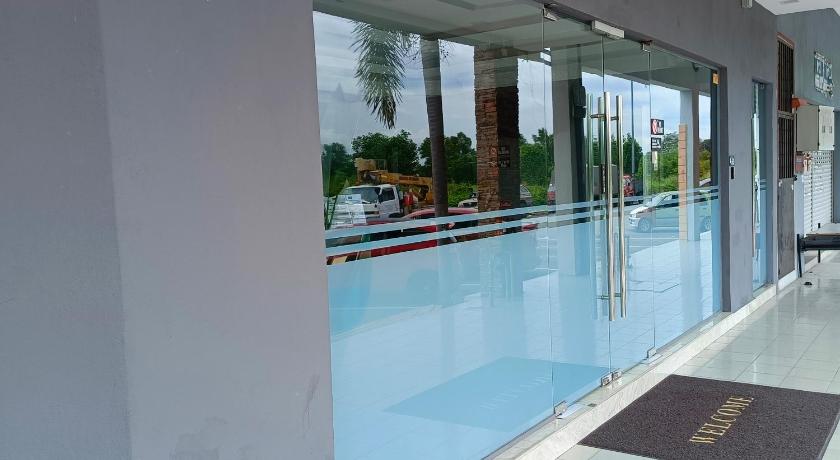 ROYALE CITY HOTEL