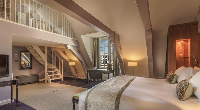 Image of Royal Suite with One King Bed - Butler Service 0