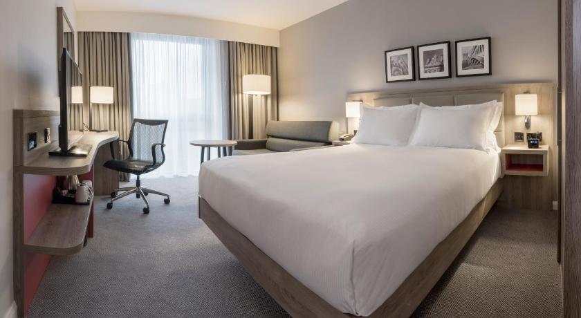 Image of King Room with Sofa Bed 1