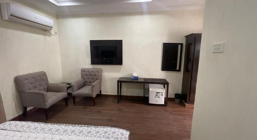 Hotel Crescent - image 14